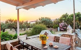 Mani'S Aura Seaside-Spacious Summer Retreat