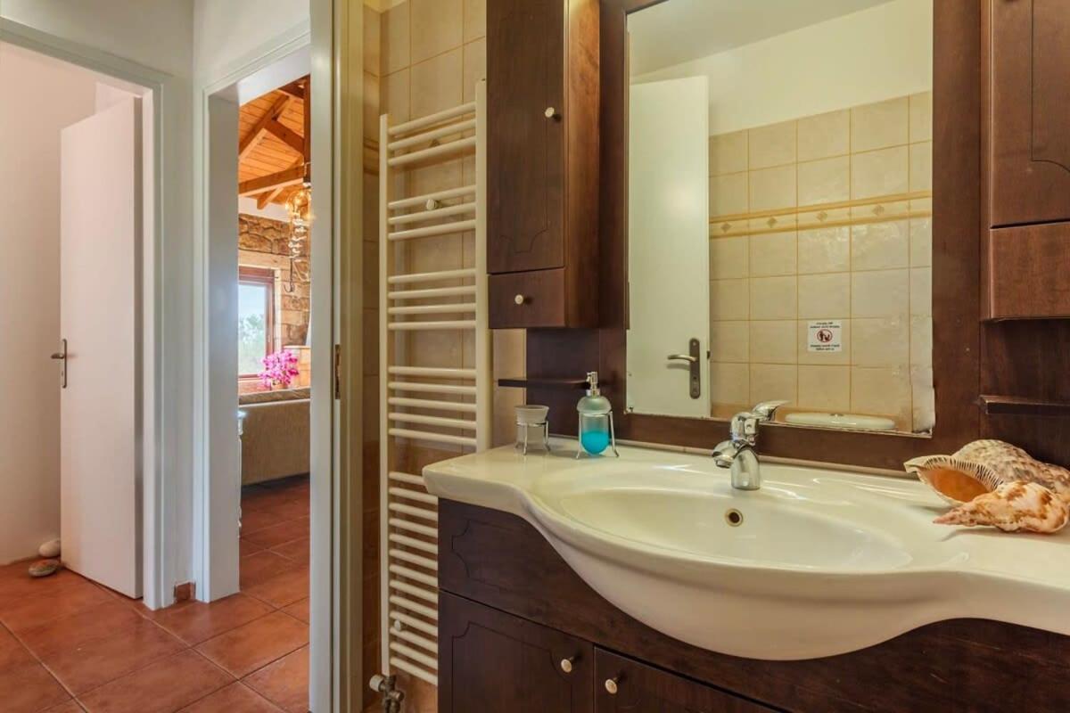 Mani'S Aura Seaside-Spacious Summer Retreat Kotronion  ภายนอก รูปภาพ