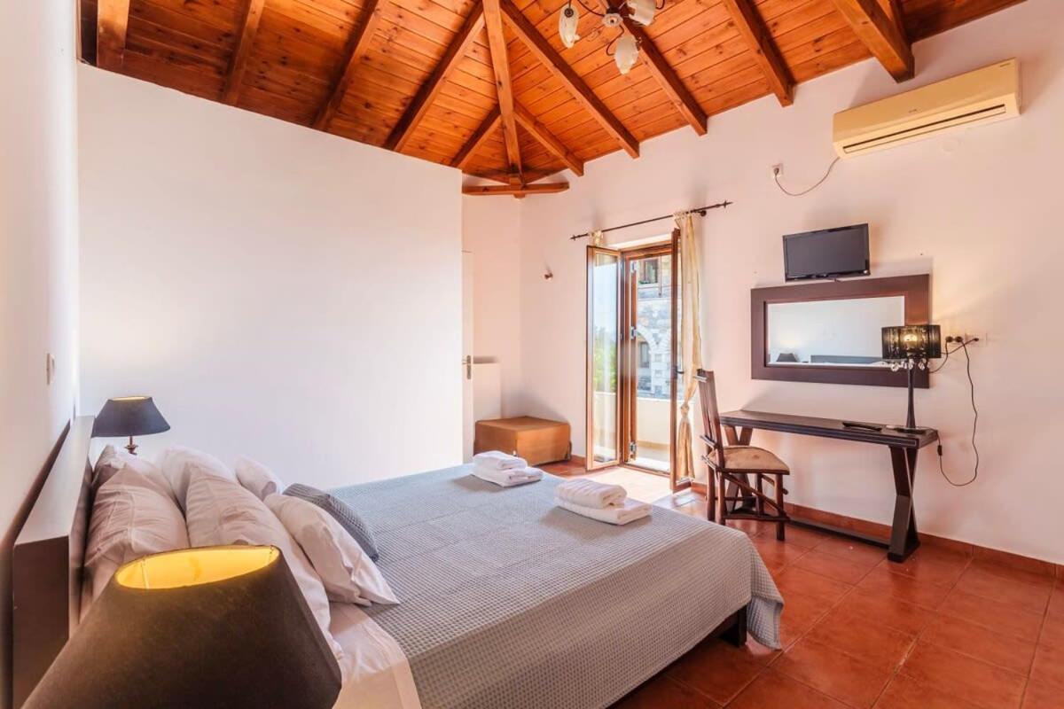 Mani'S Aura Seaside-Spacious Summer Retreat Kotronion  ภายนอก รูปภาพ